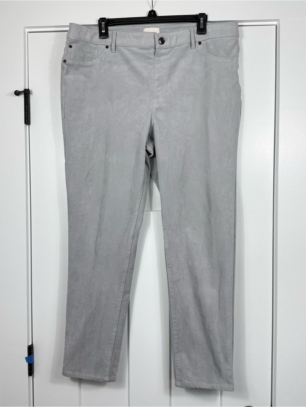 Chico's Ultimate Fit Jegging Faux Suede Pants Stretch Gray Women Size 2.5 R